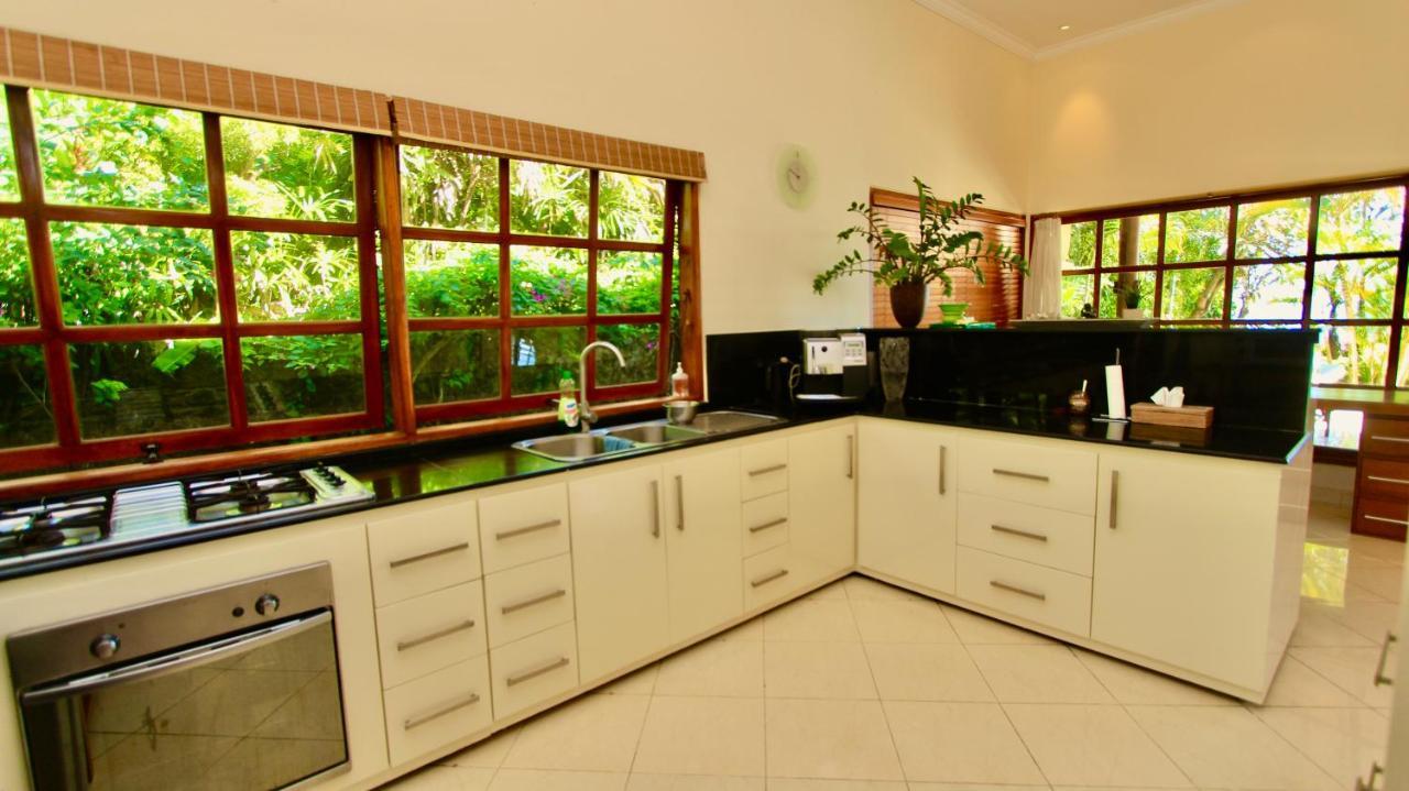 Villa Surgawi Lovina  Ngoại thất bức ảnh