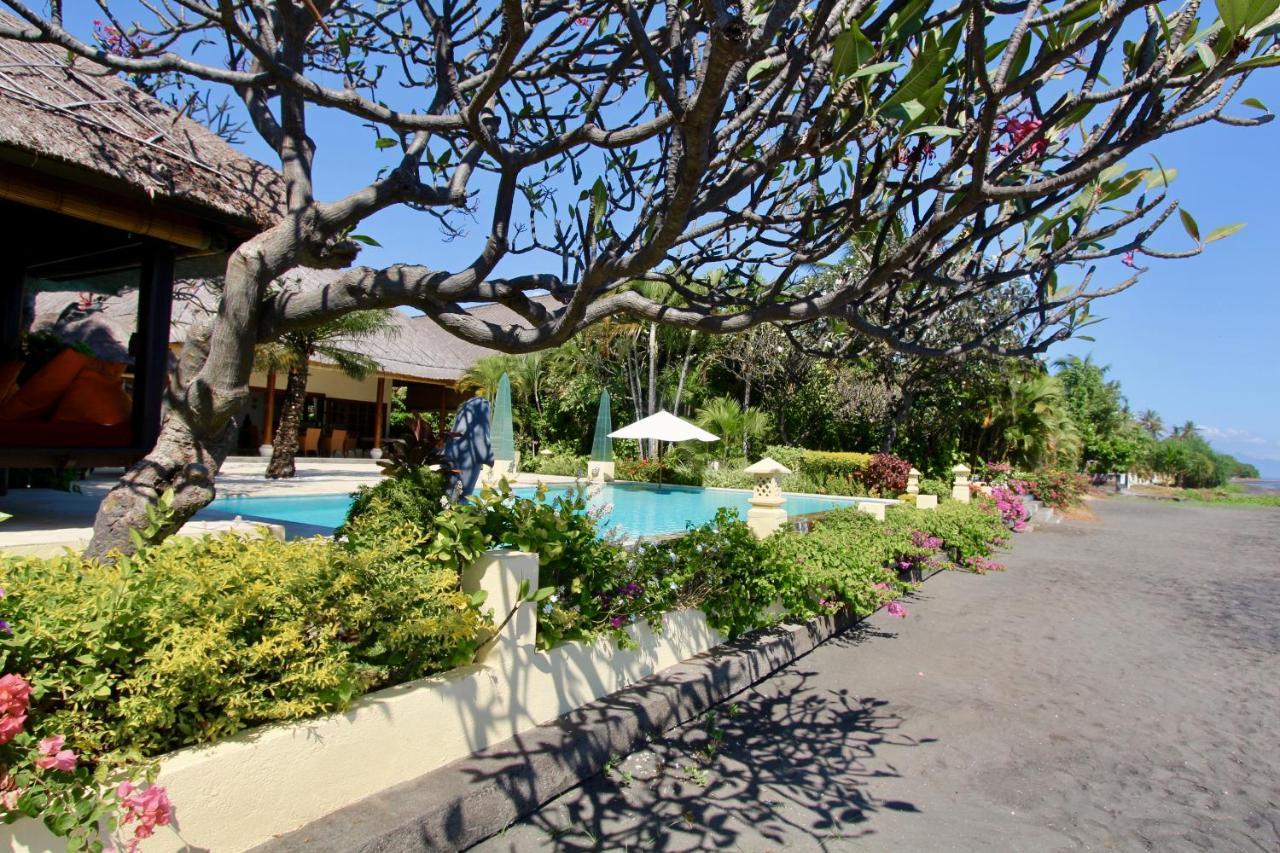 Villa Surgawi Lovina  Ngoại thất bức ảnh
