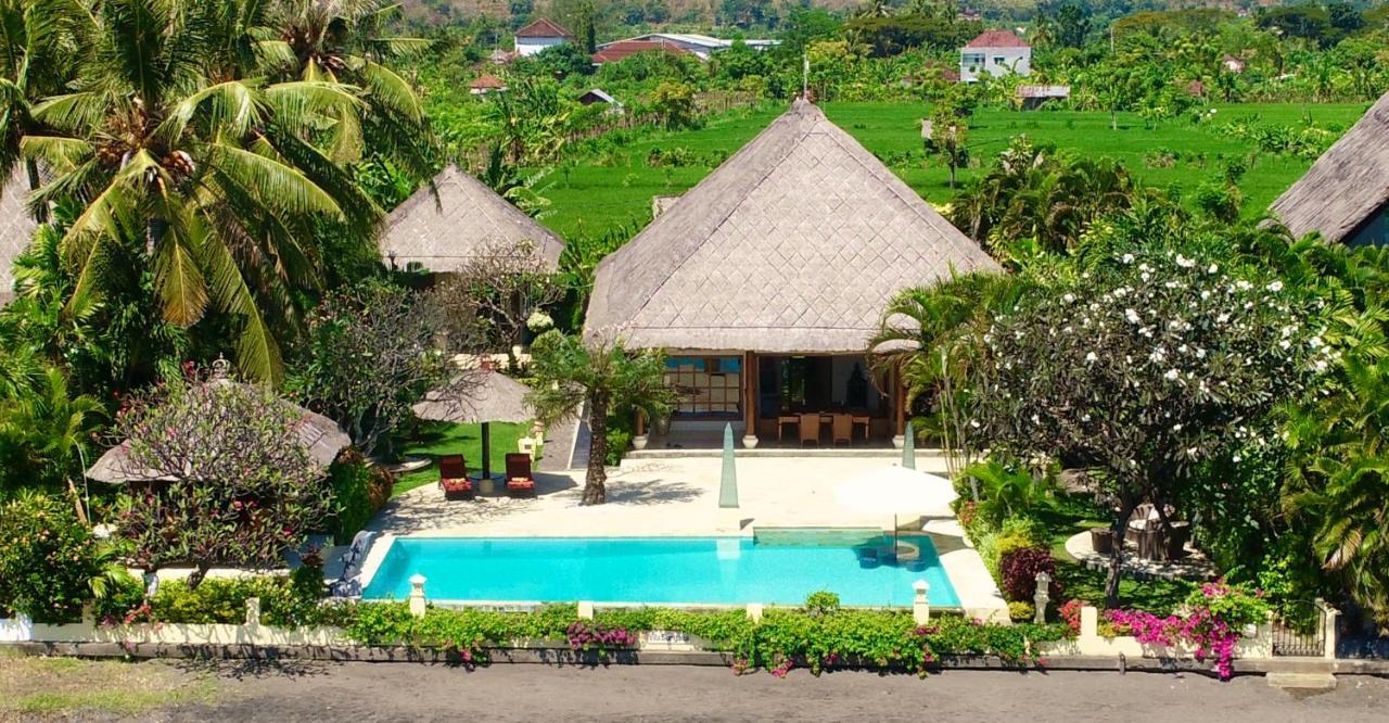 Villa Surgawi Lovina  Ngoại thất bức ảnh