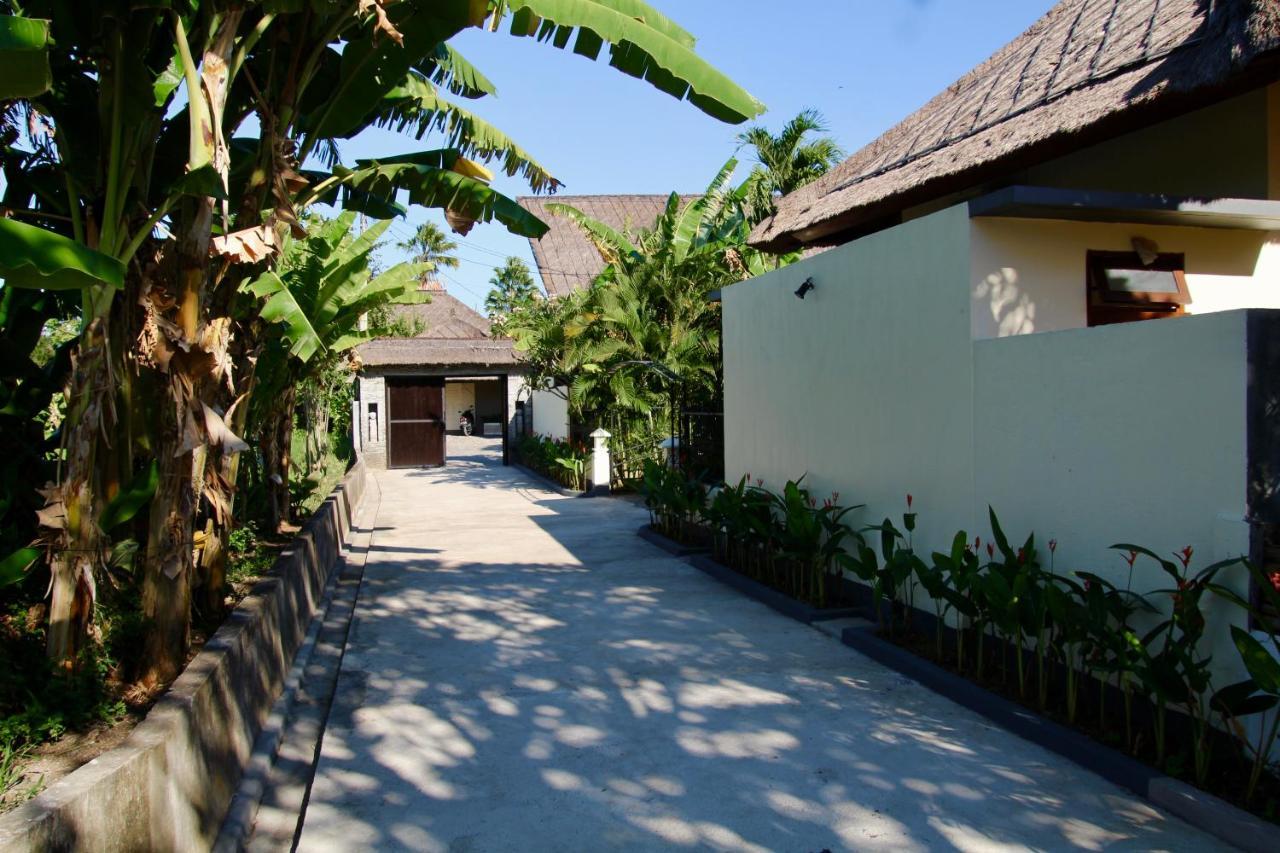 Villa Surgawi Lovina  Ngoại thất bức ảnh