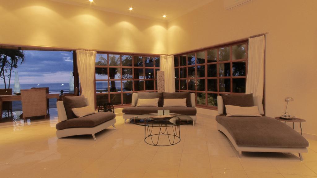 Villa Surgawi Lovina  Ngoại thất bức ảnh
